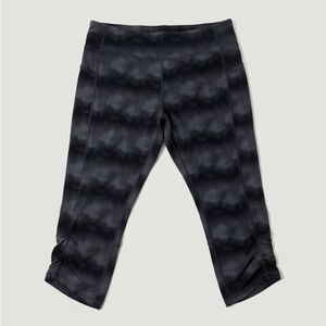 Kyodan Black Gray Ruched Capri Leggings